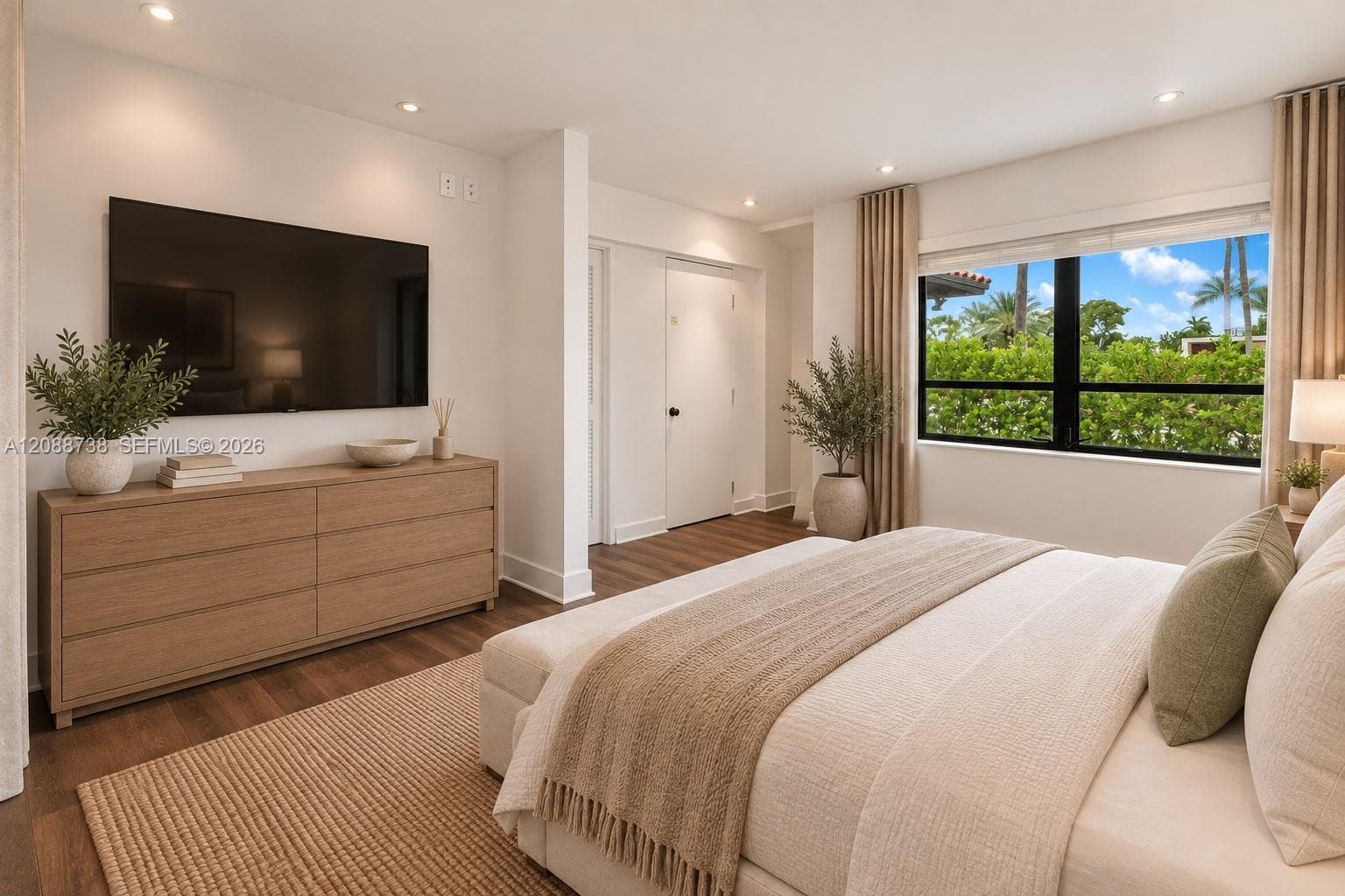 Disclaimer: Some images in this listing have been virtually staged to showcase the home's potential. The property is currently unfurnished and will be rented as such.