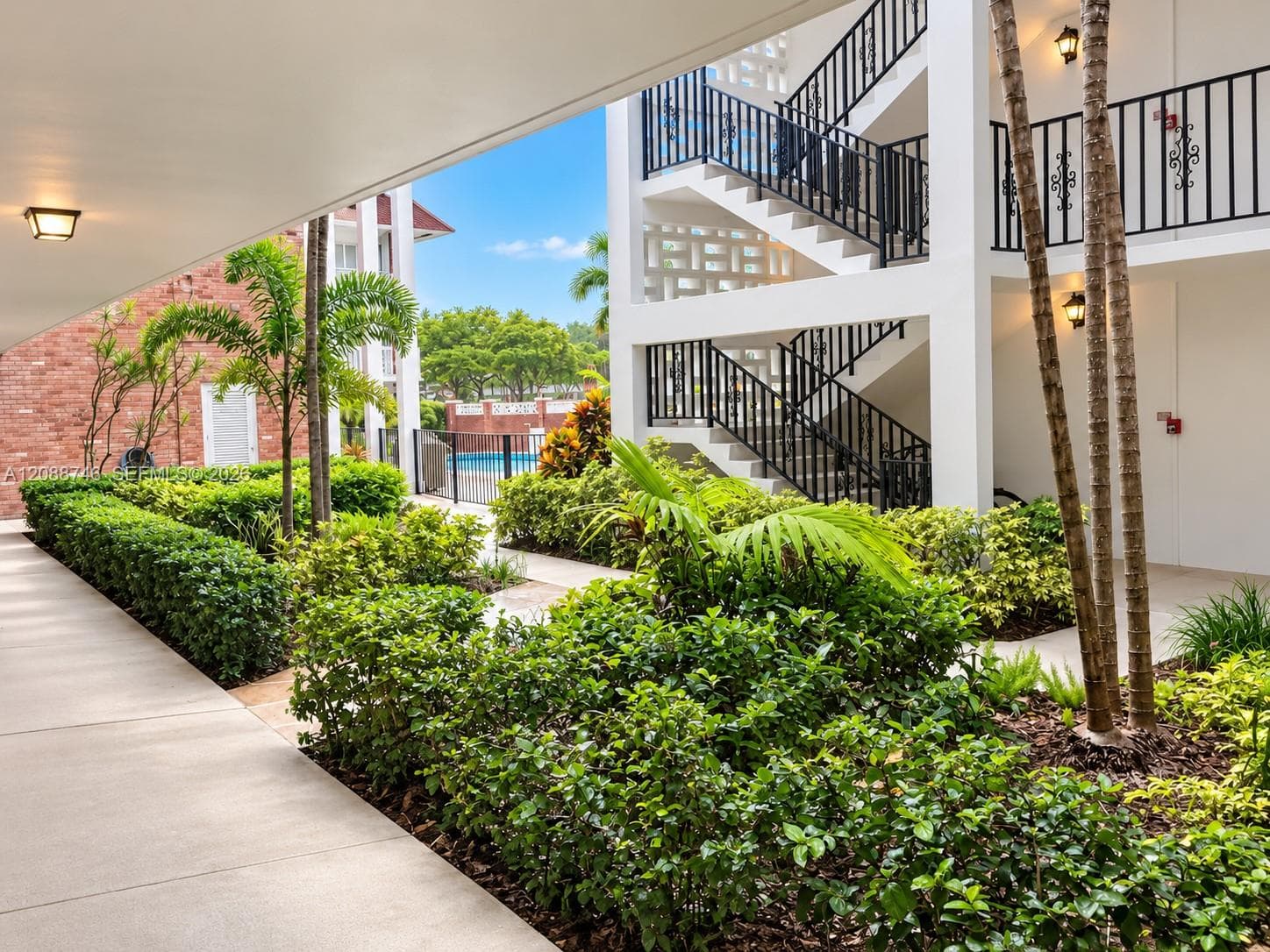 COLONIAL MANOR WEST APART · #105 in Fort Lauderdale - Photo 9
