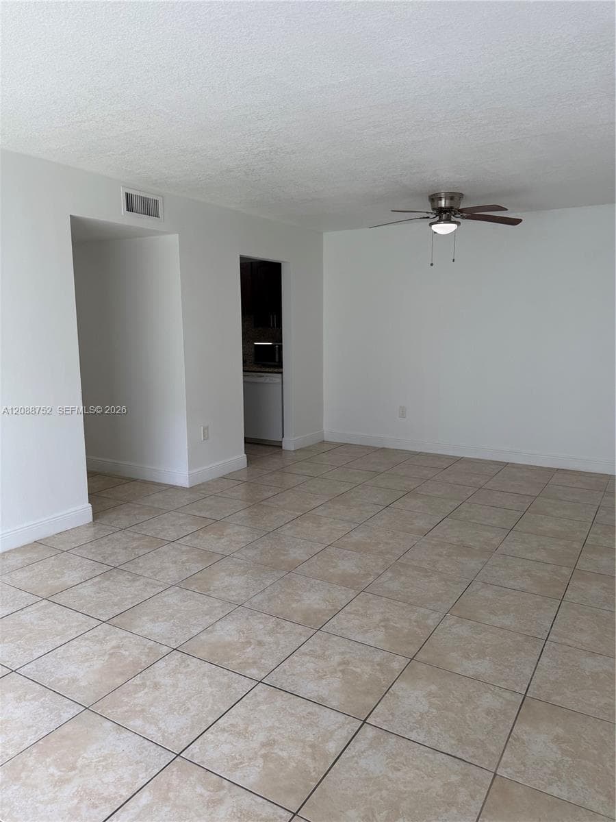 MAGNOLIA LANE CONDO · #11-106 in Miami - Photo 6
