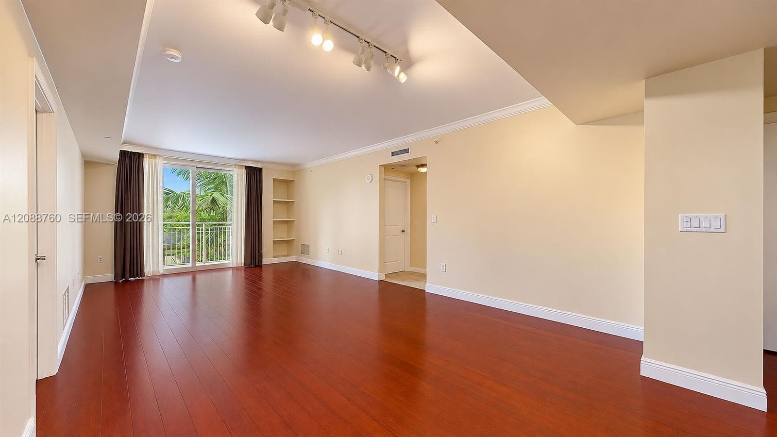 TOSCANO CONDO · #716S in Miami - Photo 2