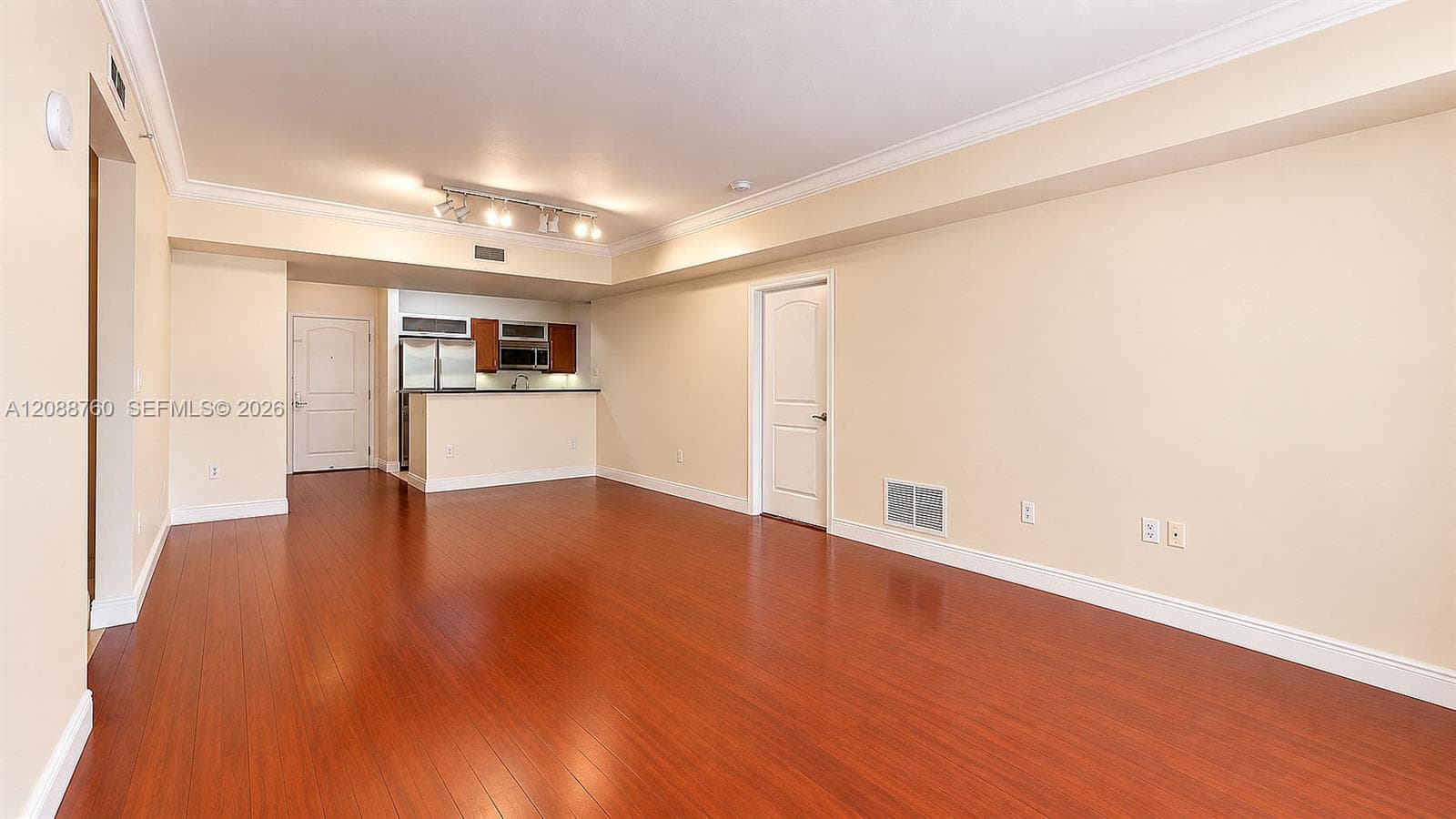 TOSCANO CONDO · #716S in Miami - Photo 7
