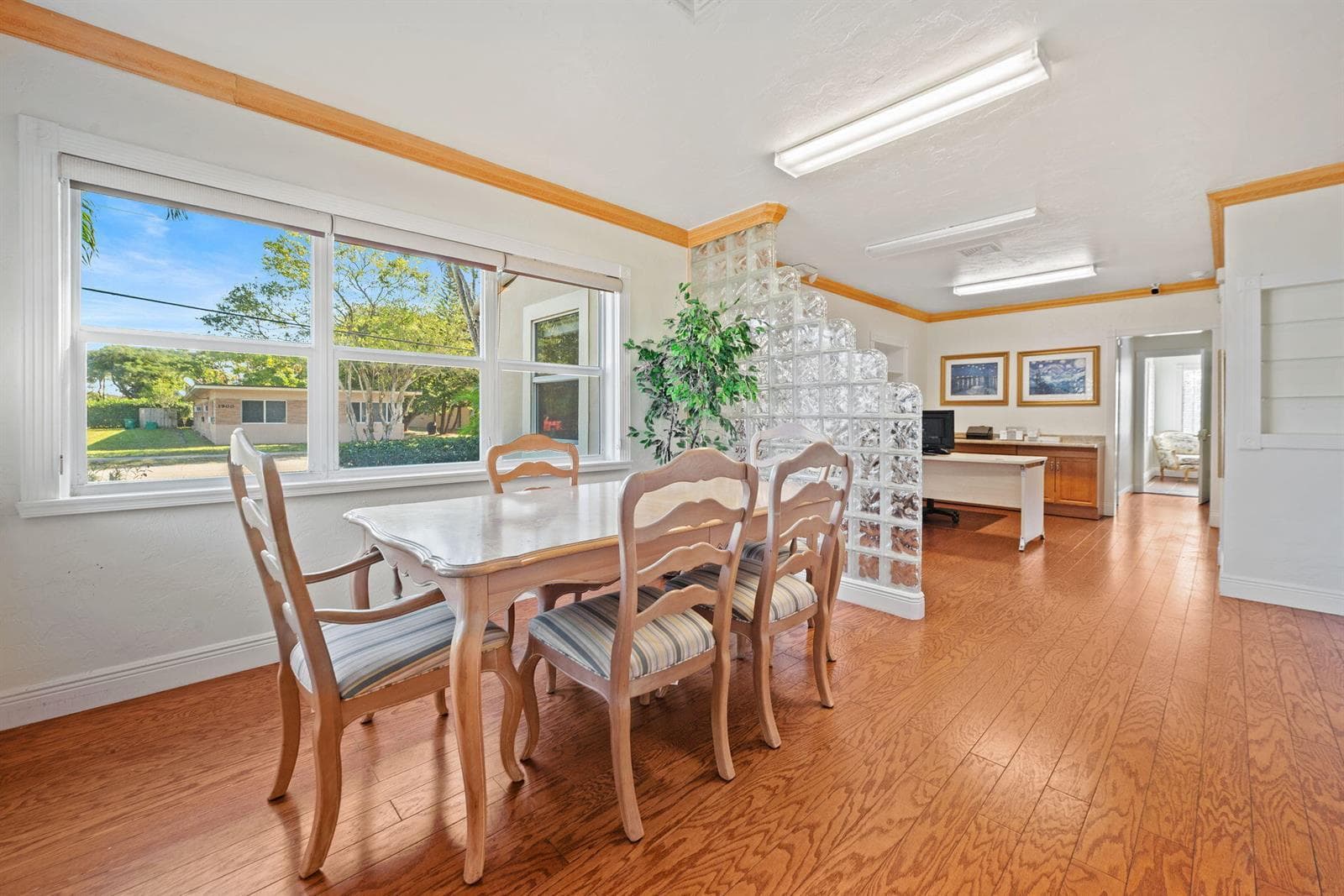 6-web-or-mls-1901-se-4th-ave