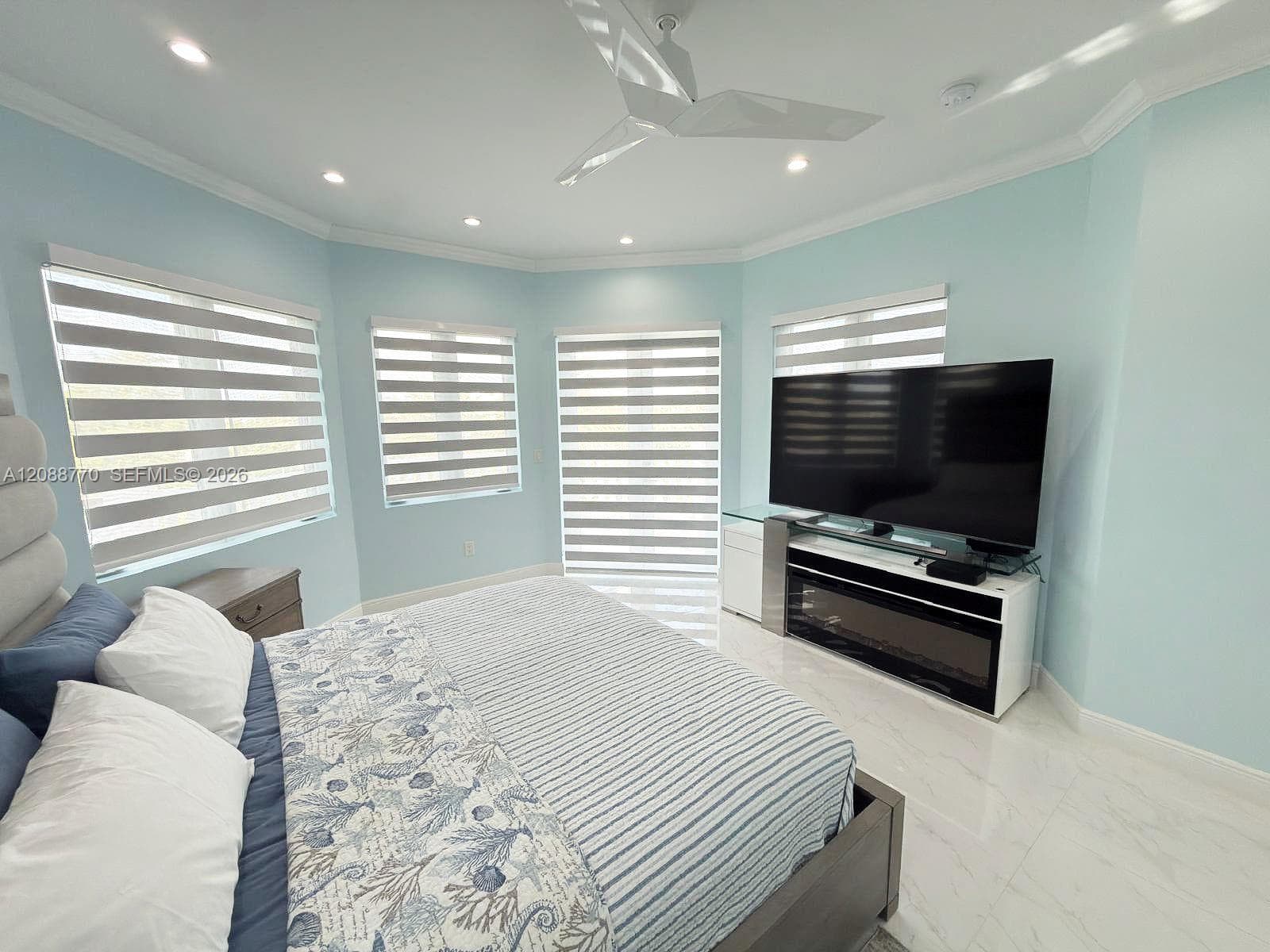 108 Avenue D photo 22