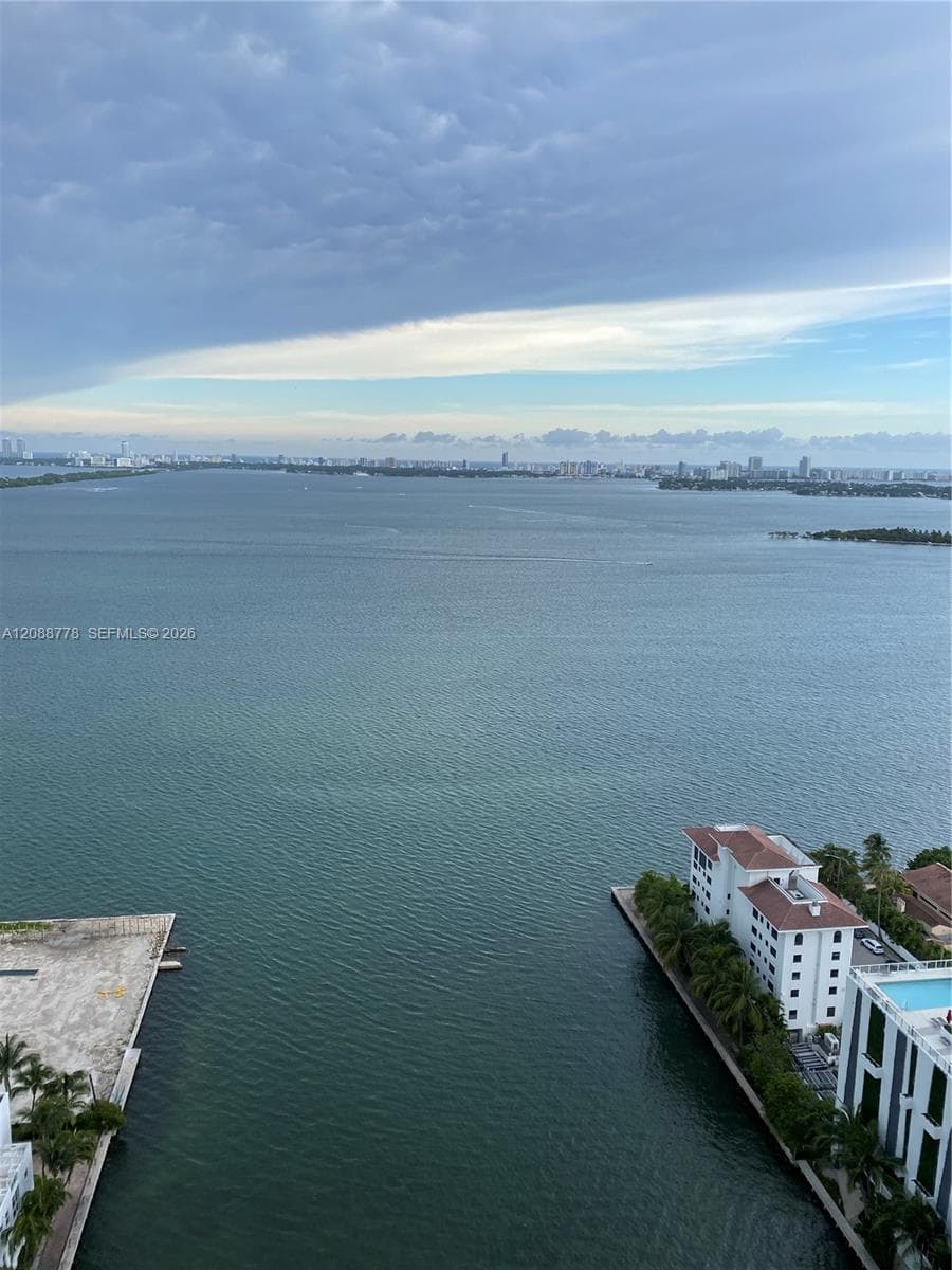 Icon Bay · #2803 in Miami - Photo 5