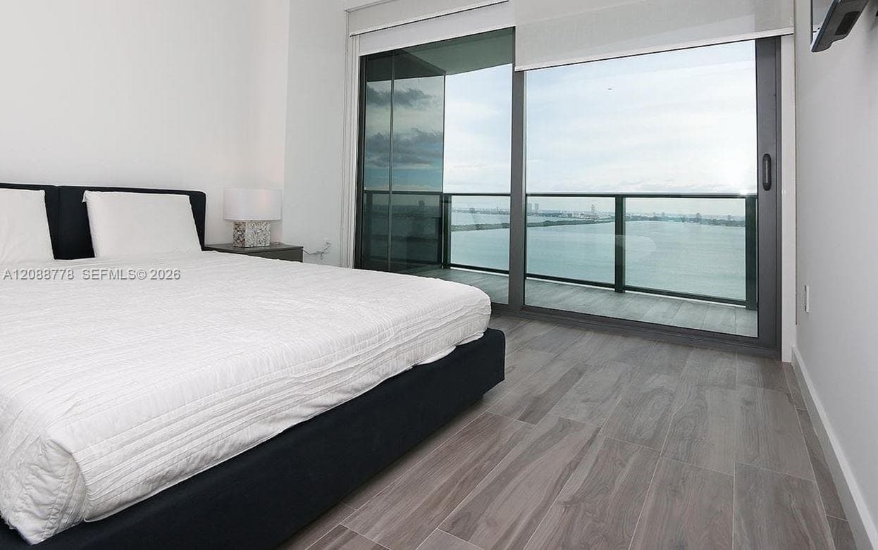 Icon Bay · #2803 in Miami - Photo 15