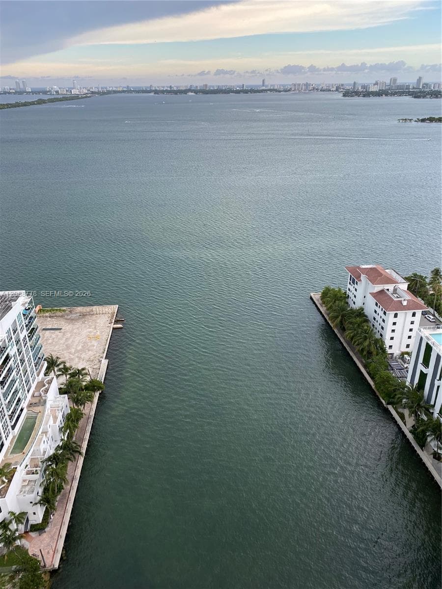 Icon Bay · #2803 in Miami - Photo 4