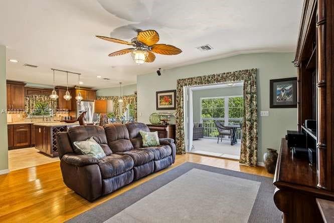 1217 Mockingbird Rd photo 5