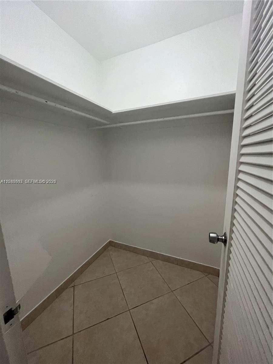 Seacoast 5151 · #1710 in Miami Beach - Photo 13