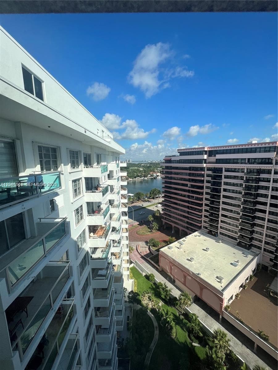 Seacoast 5151 · #1710 in Miami Beach - Photo 7
