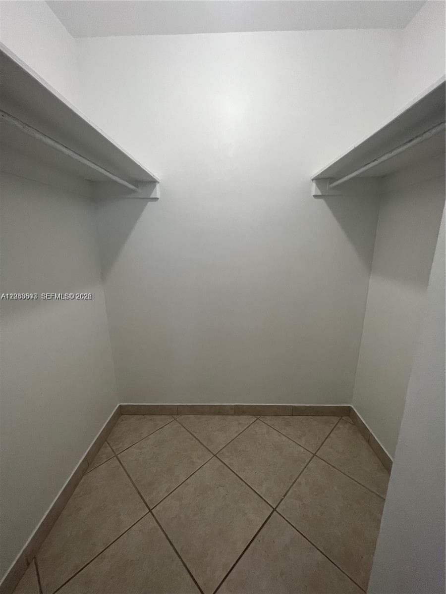 Seacoast 5151 · #1710 in Miami Beach - Photo 11