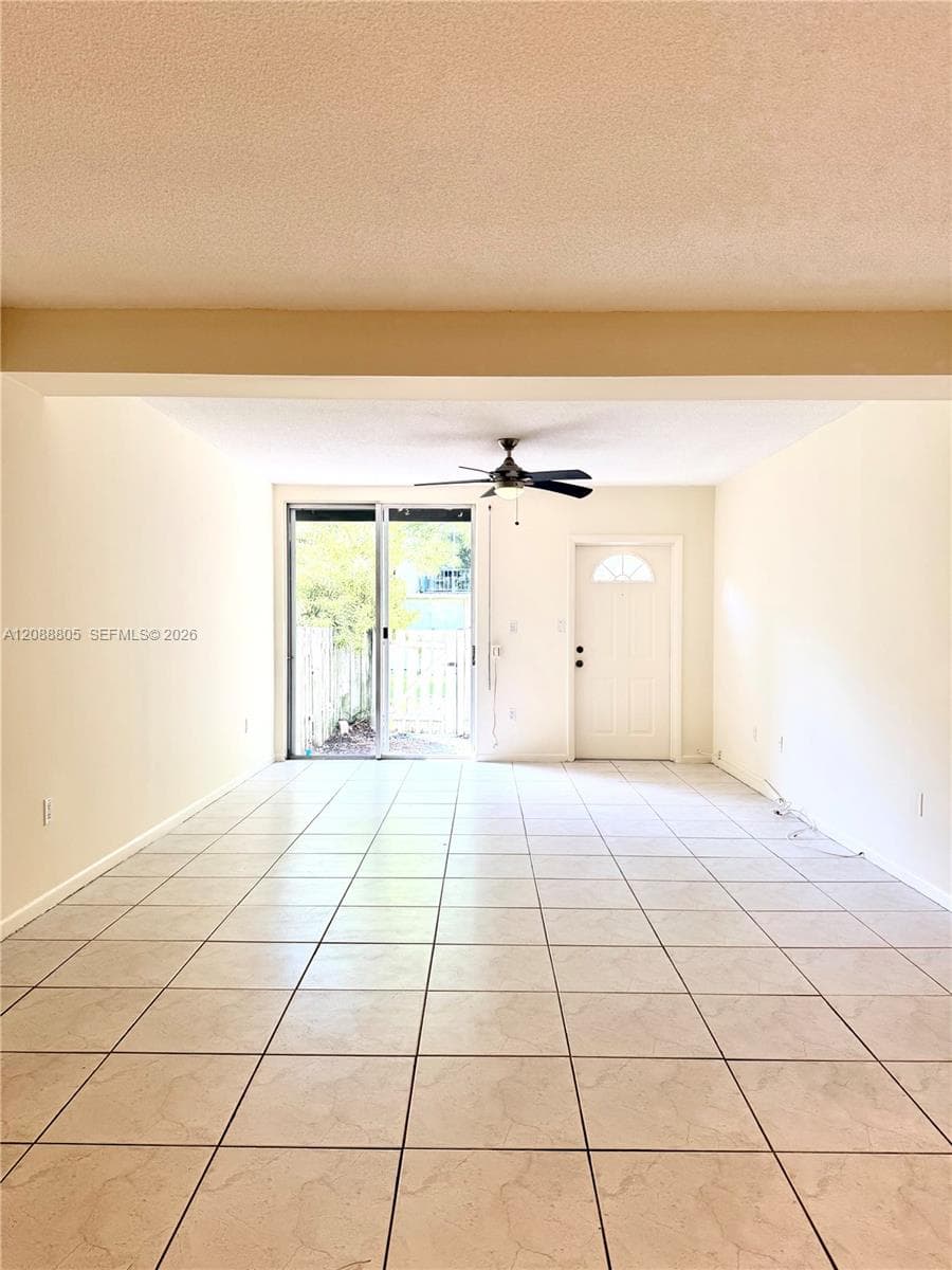 NORTHGATE TOWNHOUSE CONDO · #11B in Miami - Photo 4