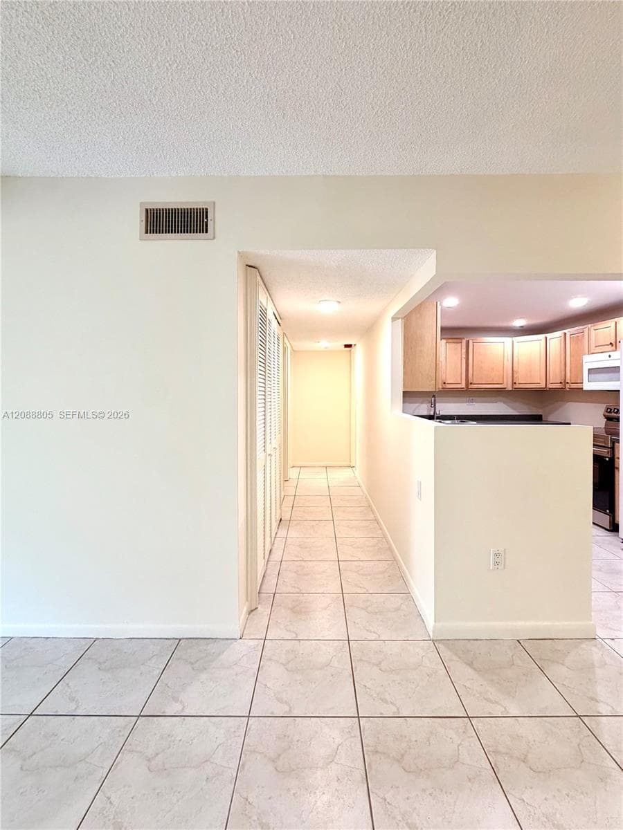 NORTHGATE TOWNHOUSE CONDO · #11B in Miami - Photo 8