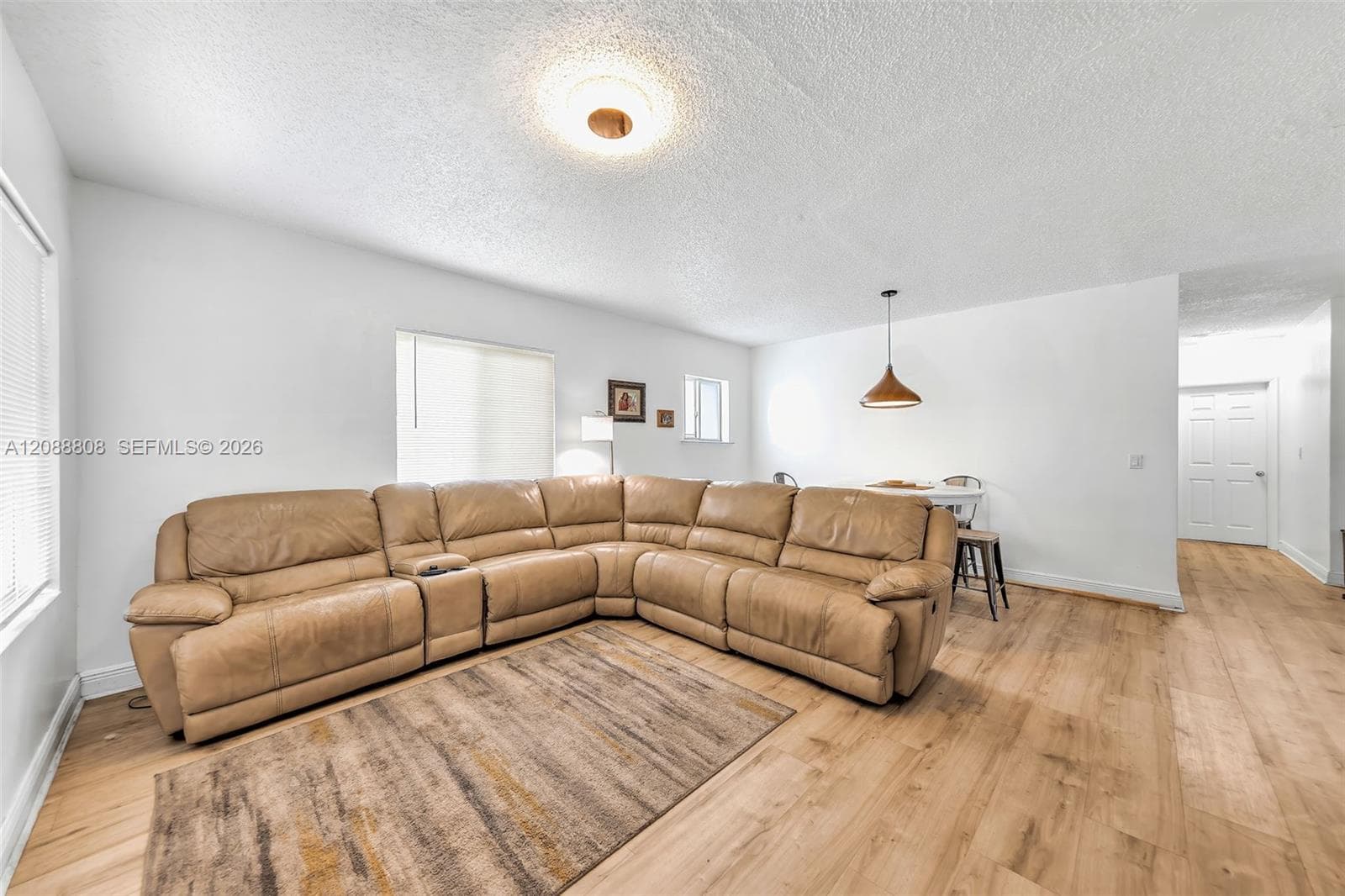 110 NE 9th Ct photo 5