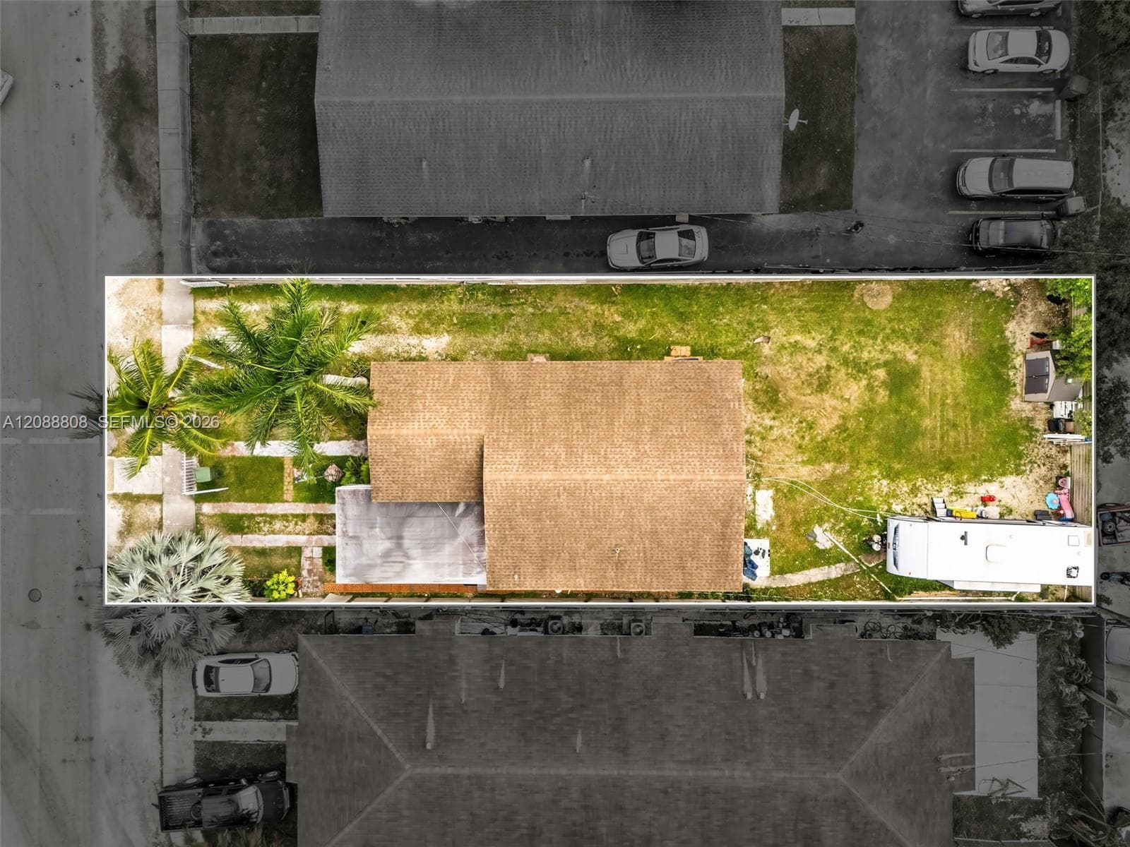 110 NE 9th Ct photo 21