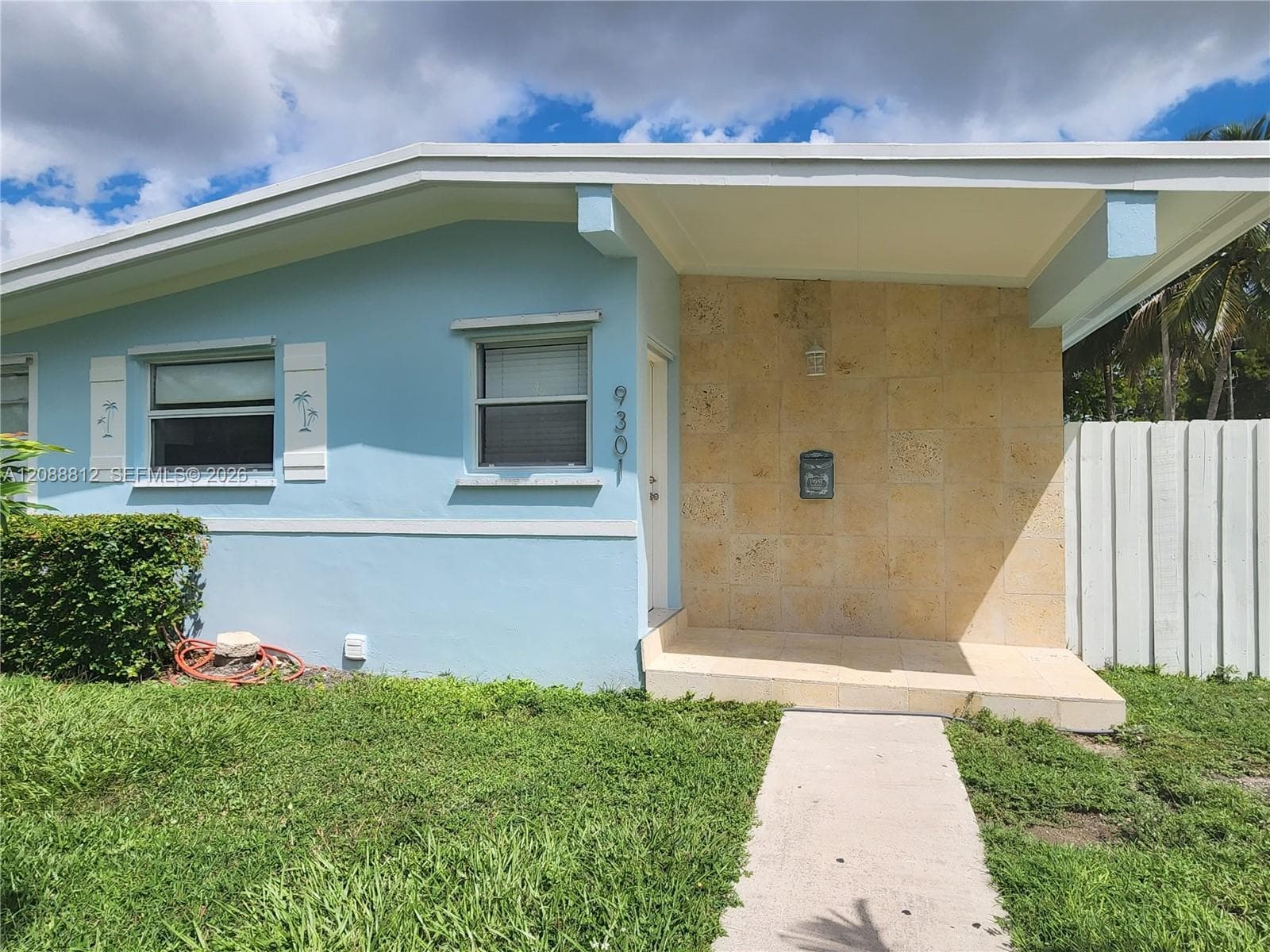 9301 SW 54th St photo 5