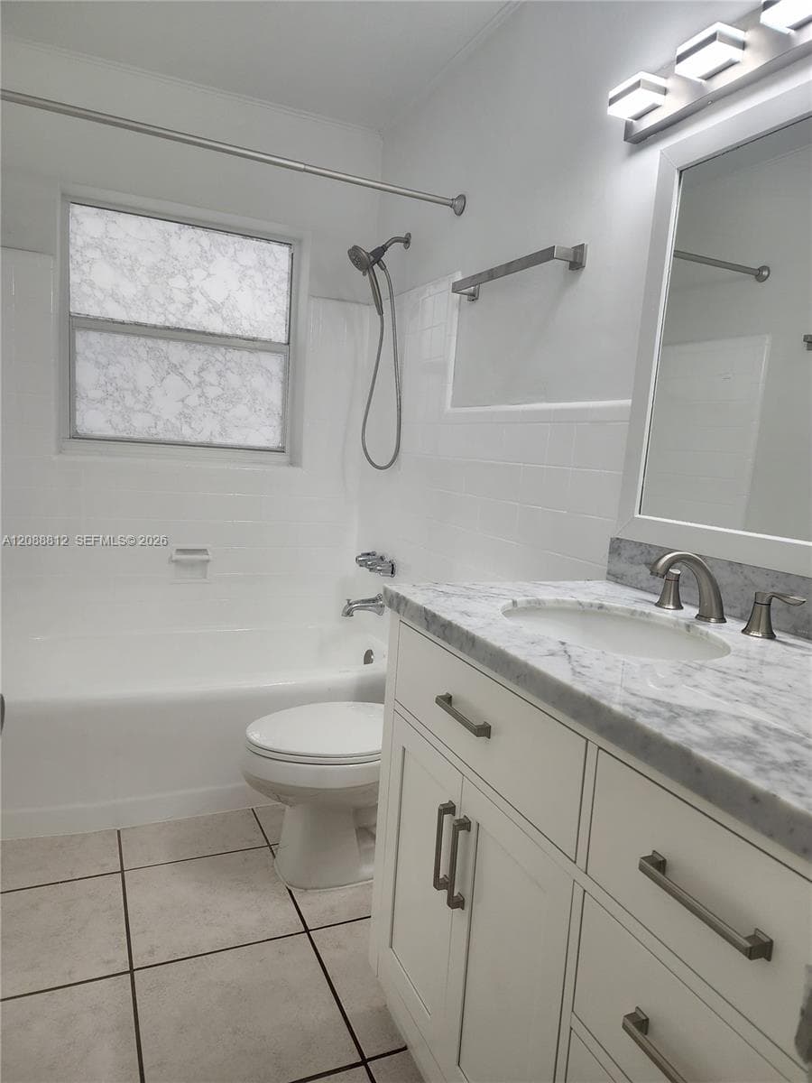 9301 SW 54th St photo 18