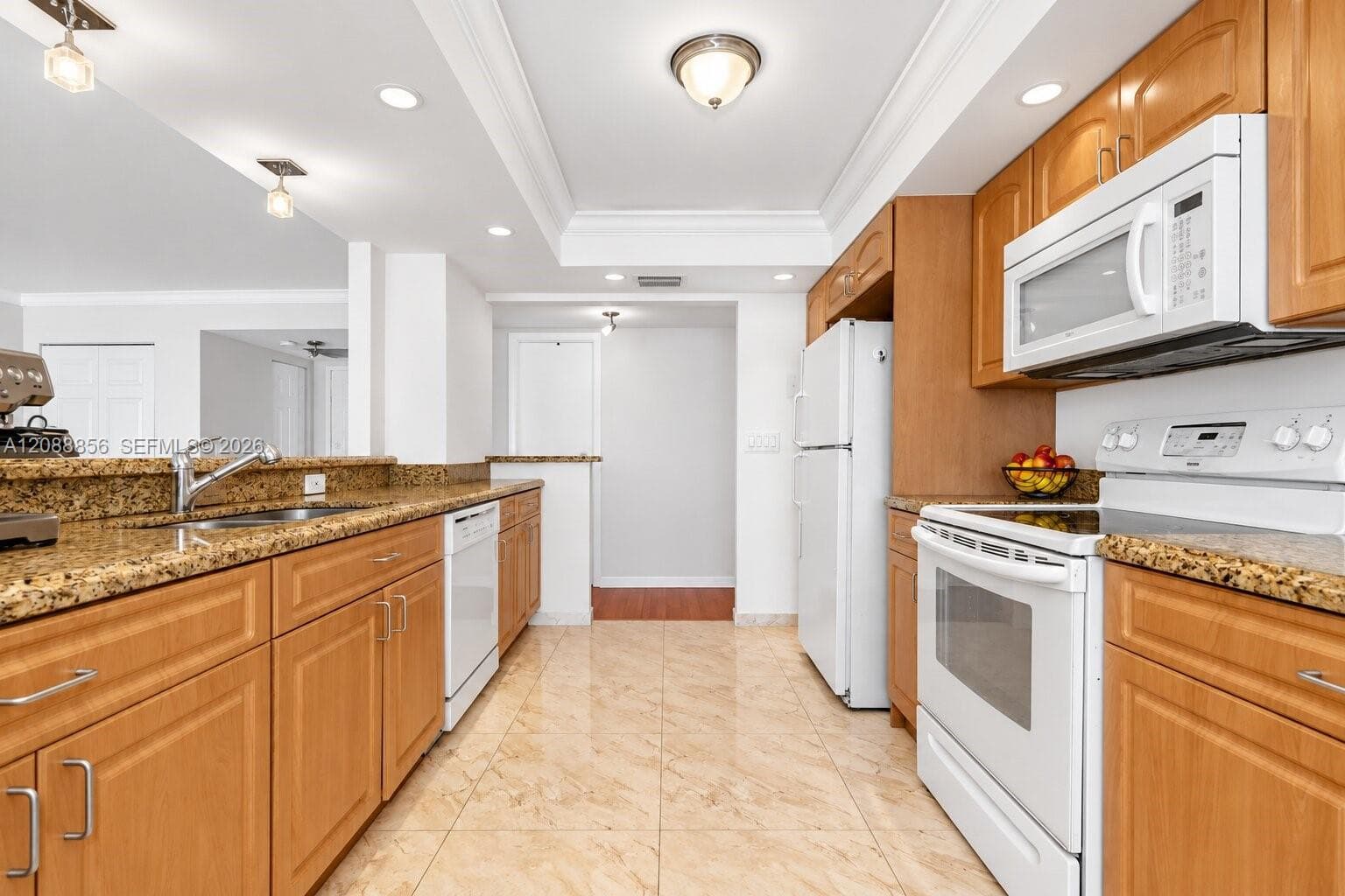 TOWERS OF OCEANVIEW · #204 in Hallandale Beach - Photo 9