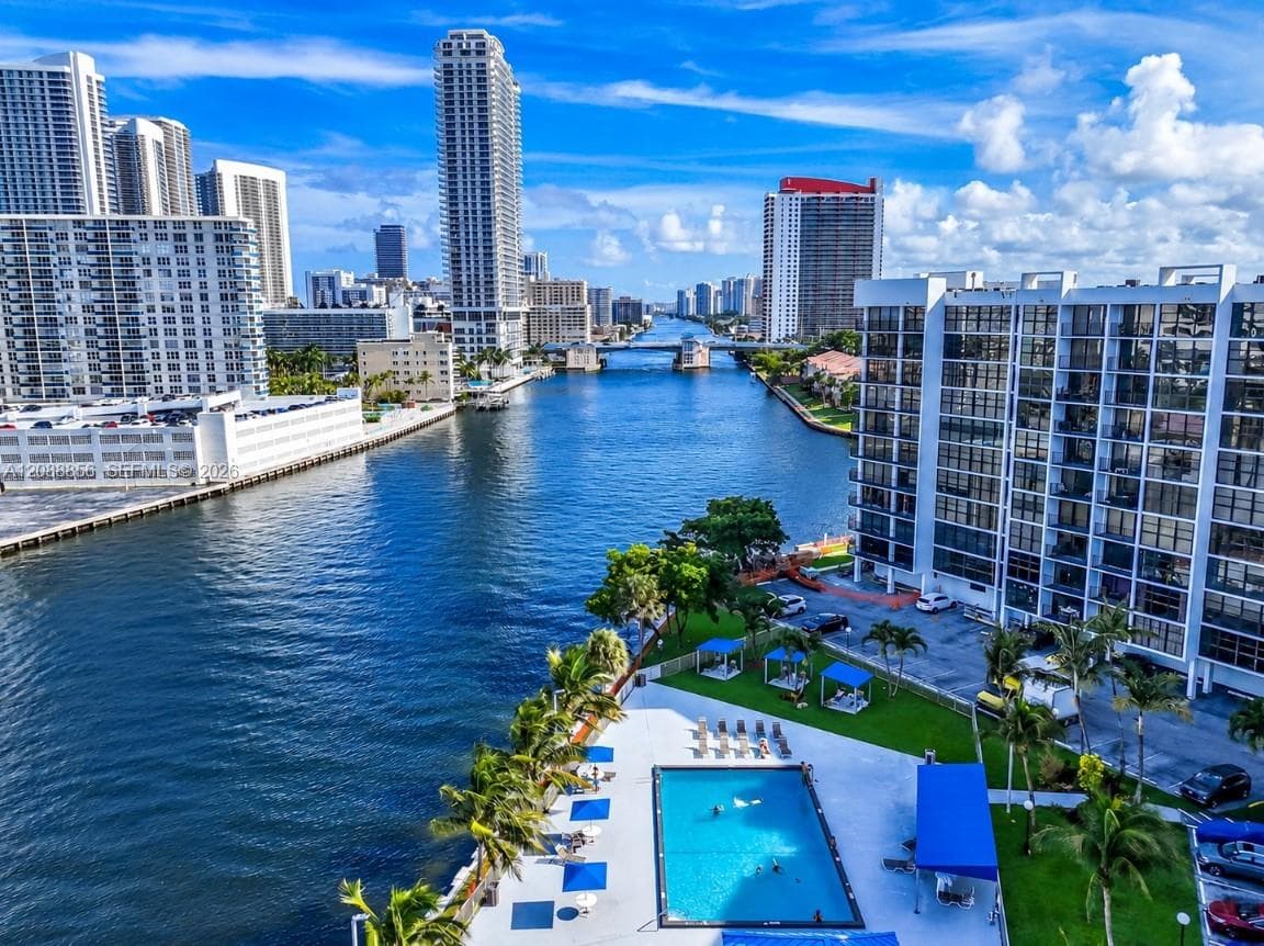 TOWERS OF OCEANVIEW · #204 in Hallandale Beach - Photo 14