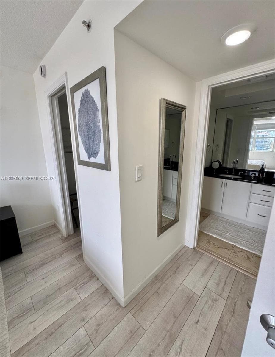 THE COLLINS CONDO · #1026 in Miami Beach - Photo 12