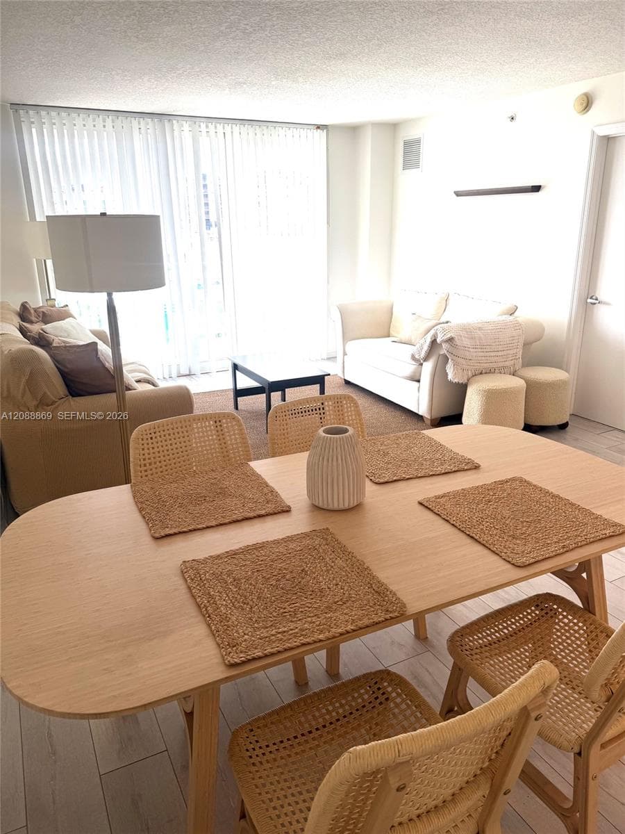 THE COLLINS CONDO · #1026 in Miami Beach - Photo 4