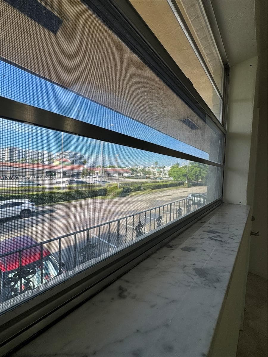 Biscayne Lake Gardens · #213 C in Aventura - Photo 6