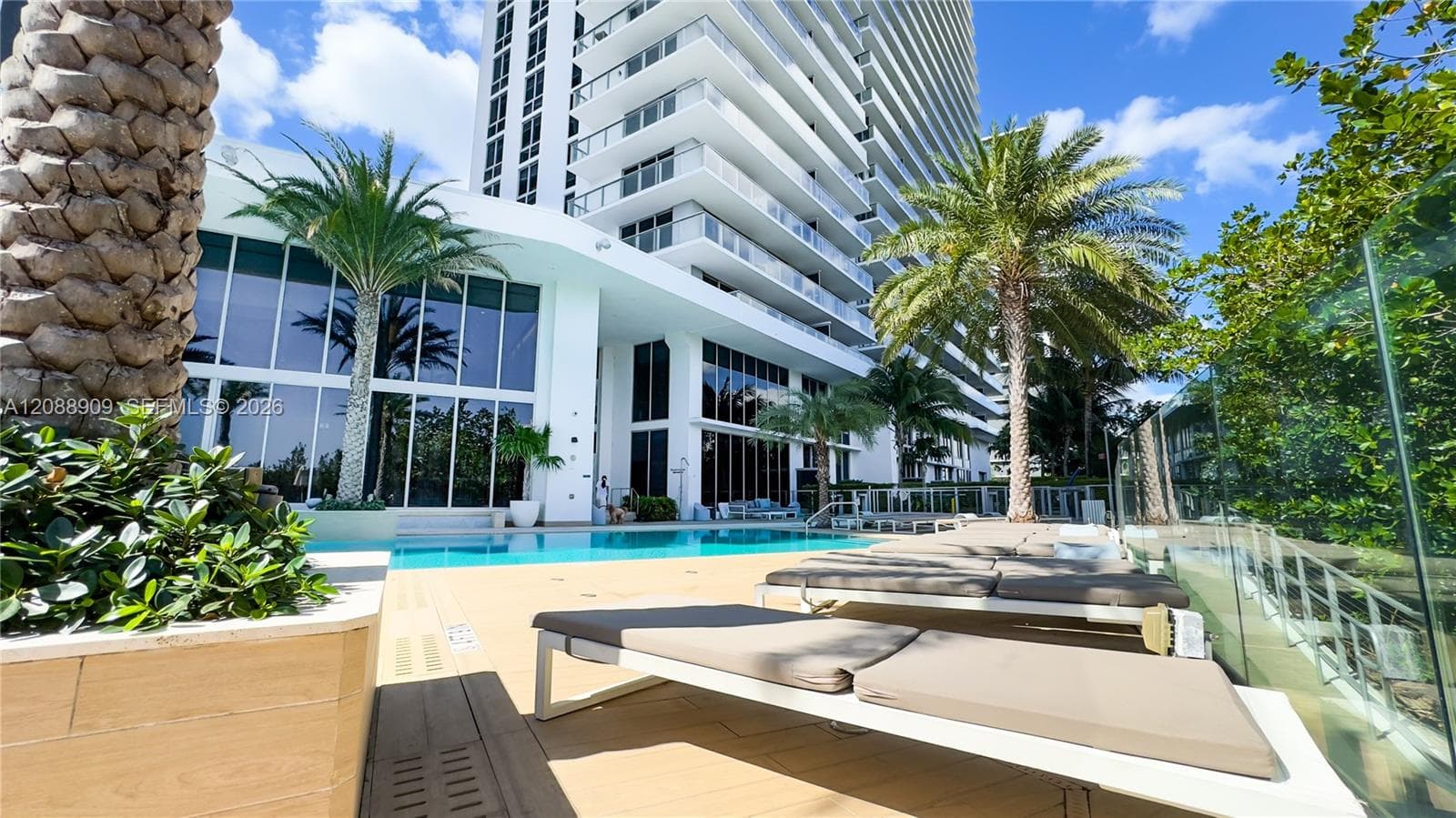 THE HARBOUR NORTH CONDO · #707 in North Miami Beach - Photo 27