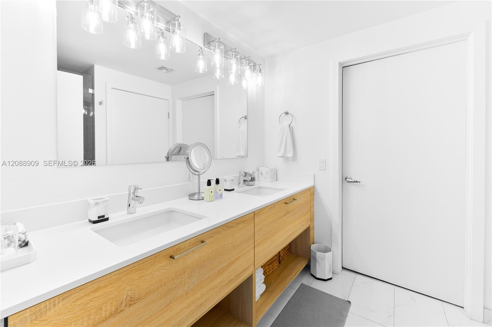 THE HARBOUR NORTH CONDO · #707 in North Miami Beach - Photo 7