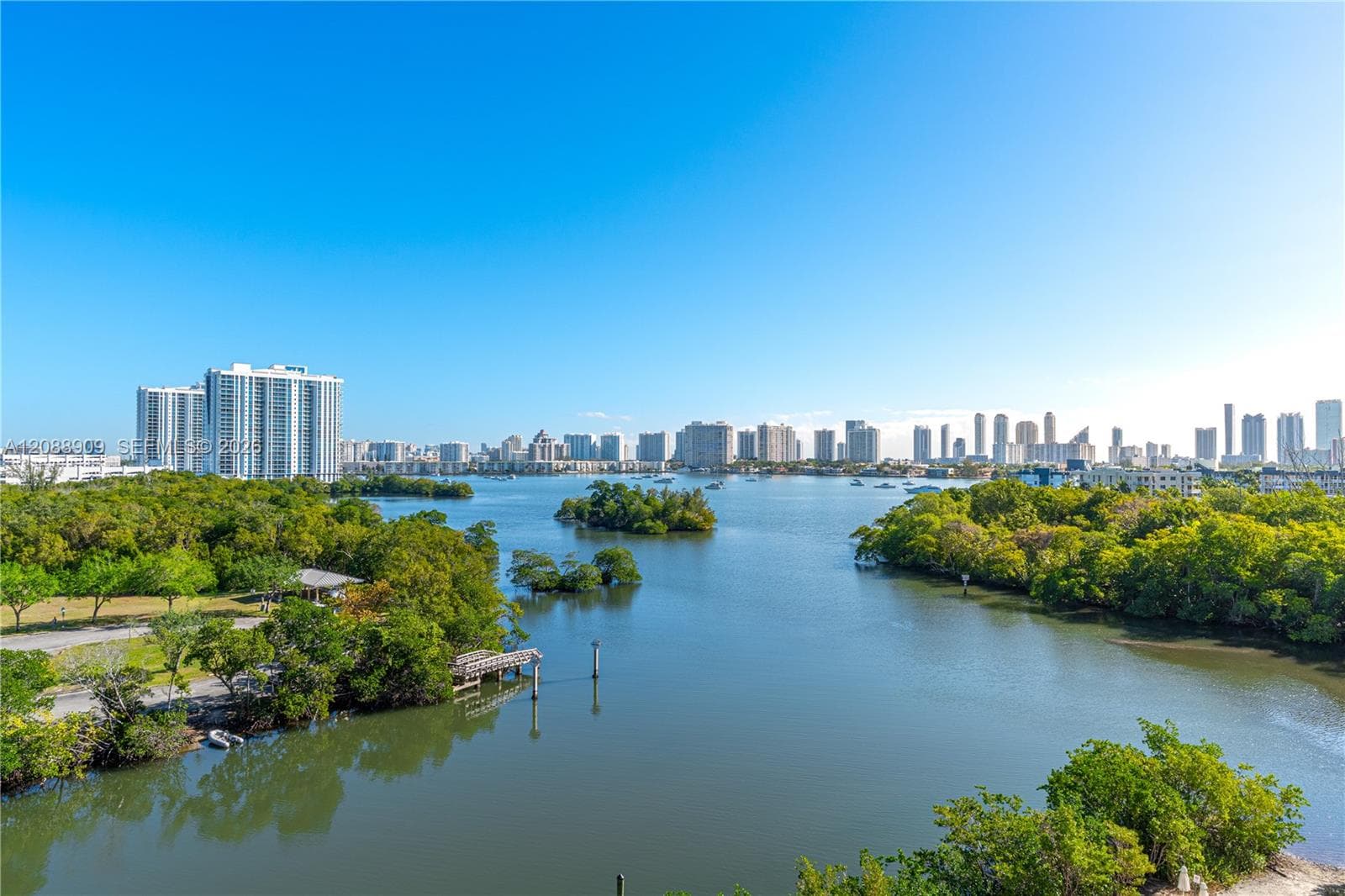 THE HARBOUR NORTH CONDO · #707 in North Miami Beach - Photo 20