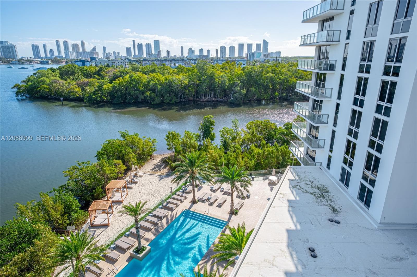 THE HARBOUR NORTH CONDO · #707 in North Miami Beach - Photo 19