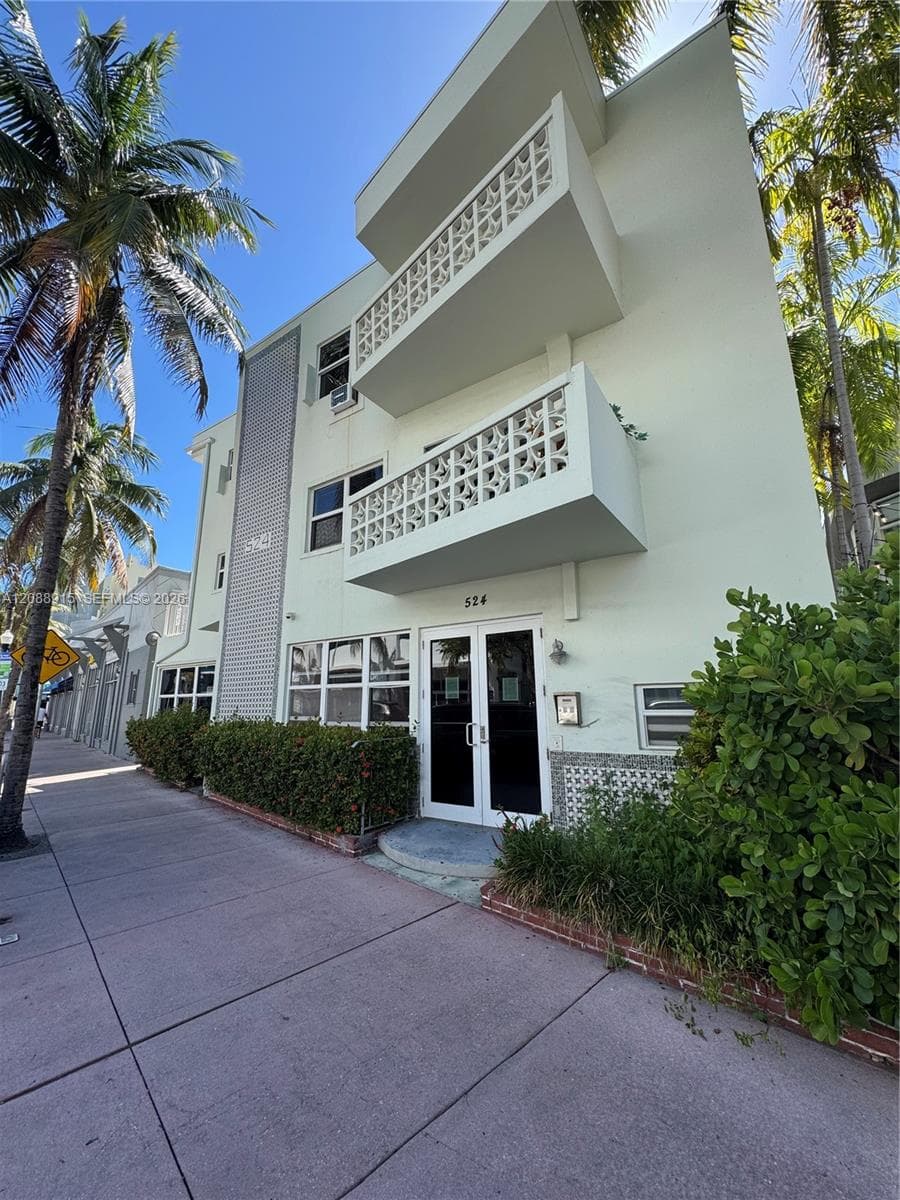 WASHINGTON CENTER CONDO · #311 in Miami Beach - Photo 18