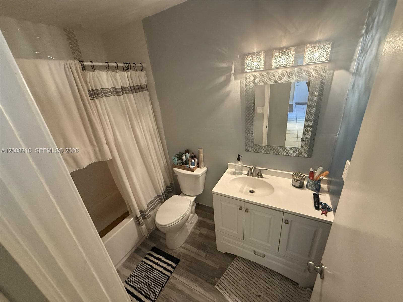 LAKEWOOD VILLAS CONDO · #C207 in Miami - Photo 4