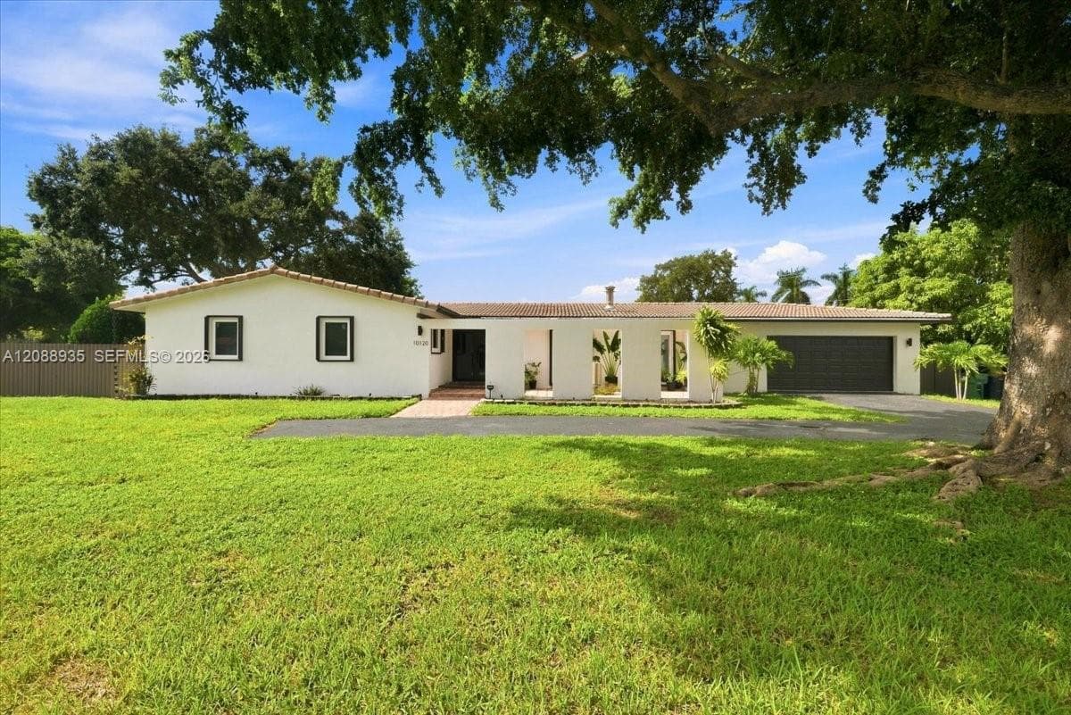 10120 SW 128th St photo 2