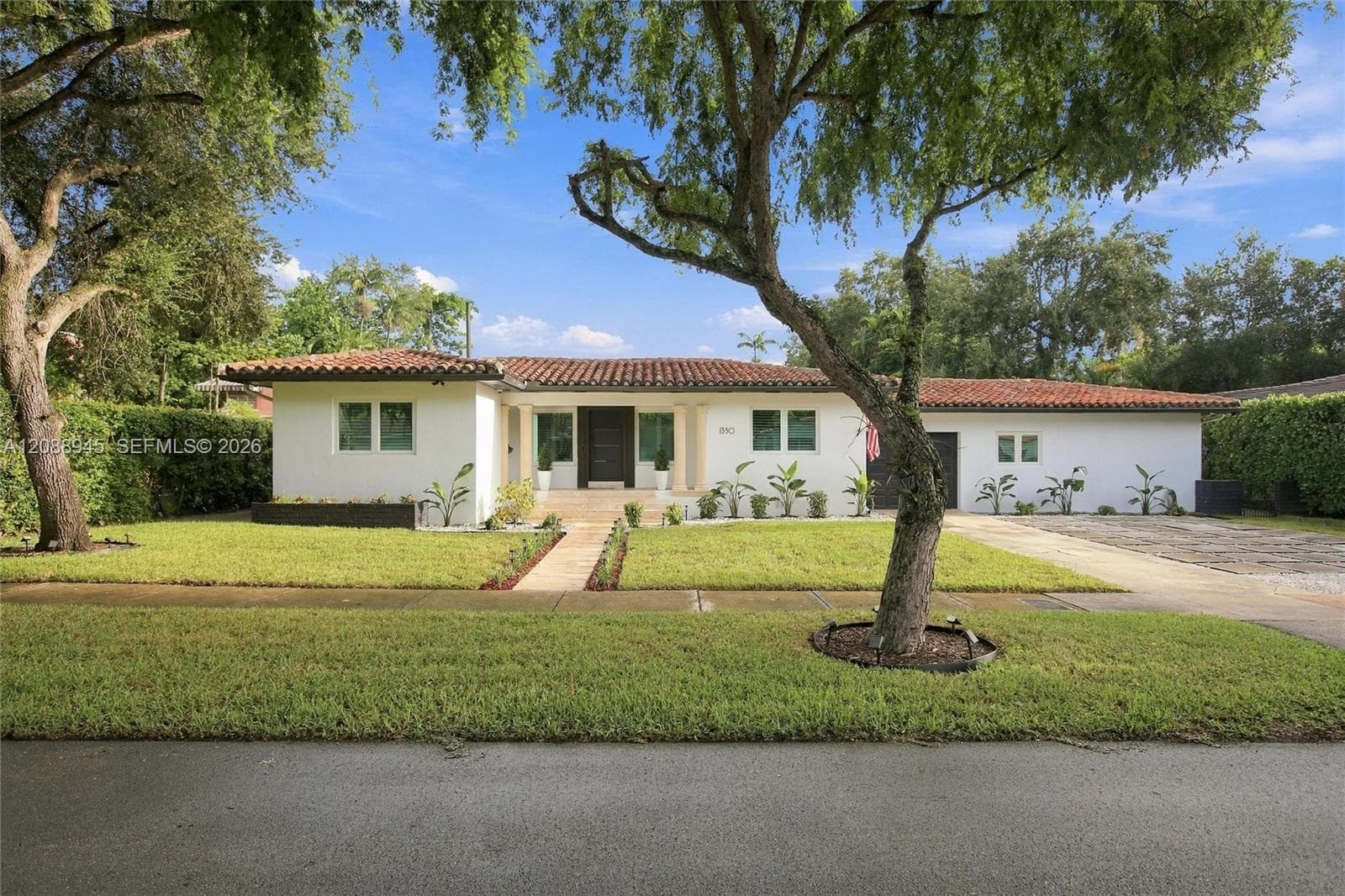 1550 Trevino Ave photo 5