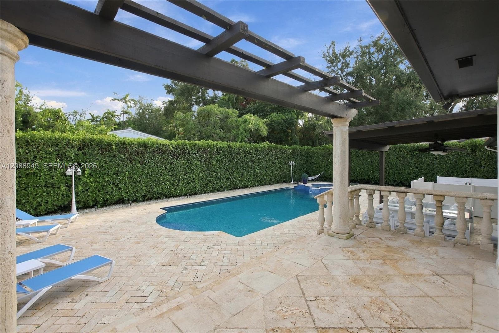 1550 Trevino Ave photo 11