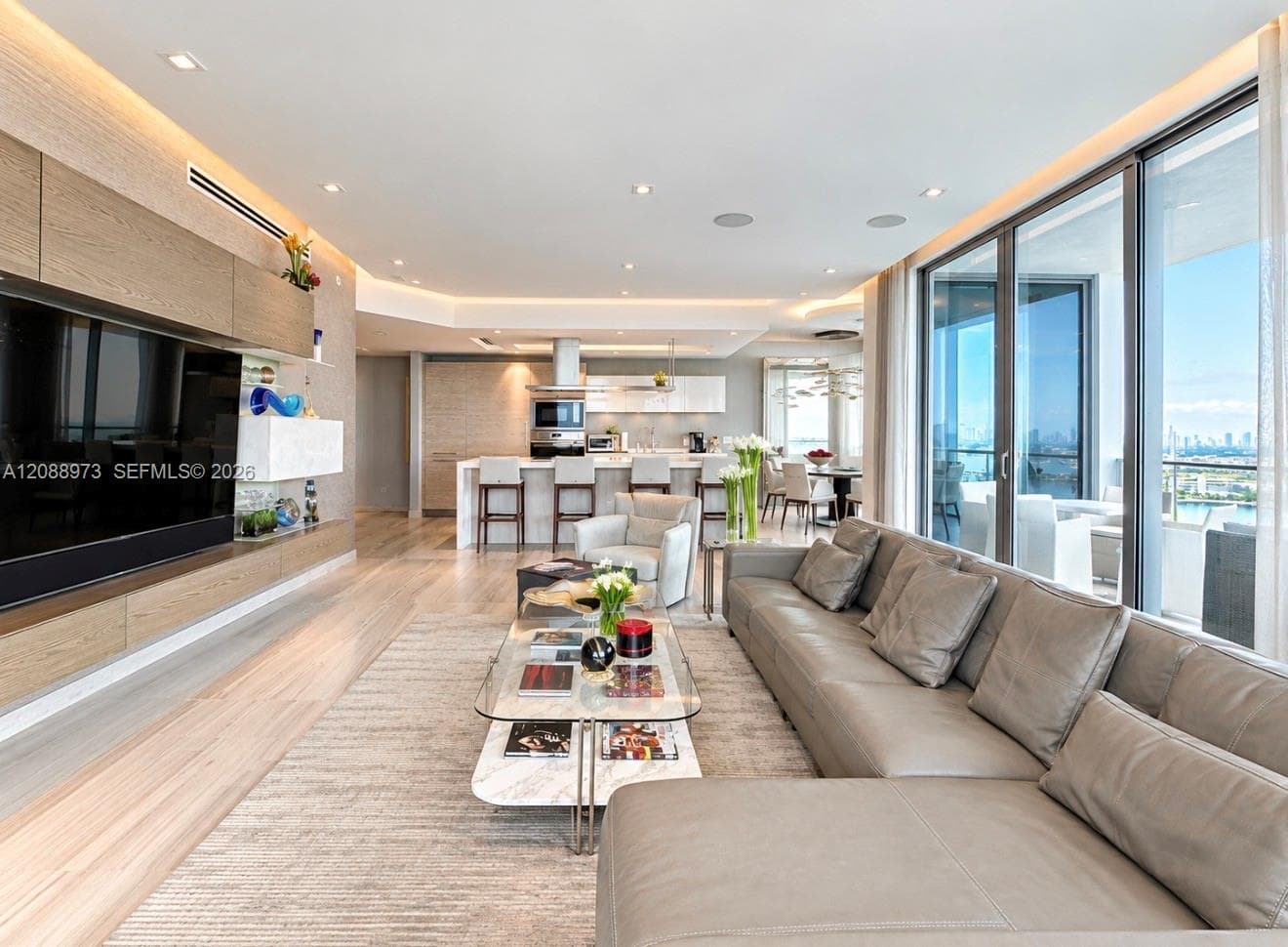 Marina Palmas Residence · #2210 in North Miami Beach - Photo 3