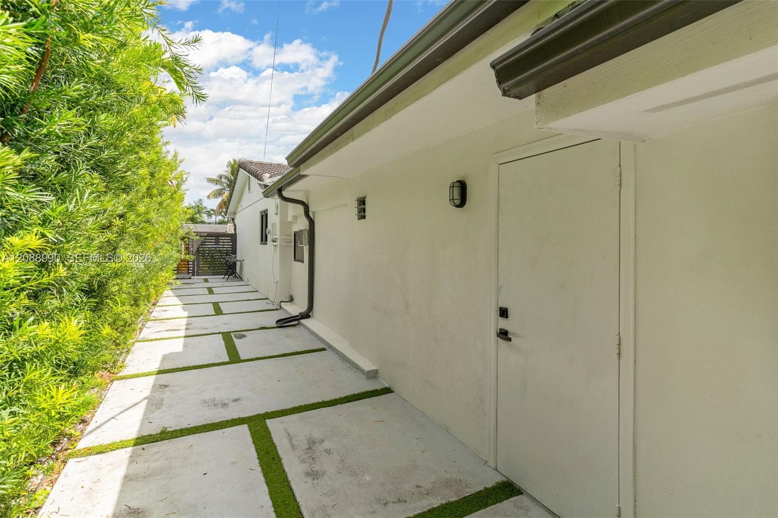 10010 SW 85th Ter photo 32