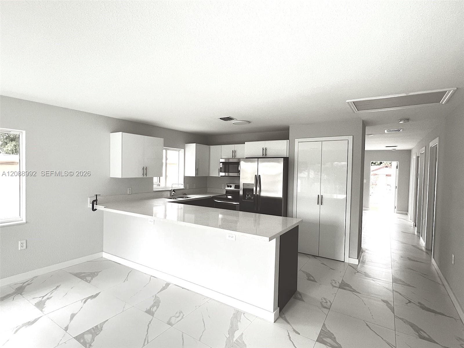 2254 Cody St photo 10