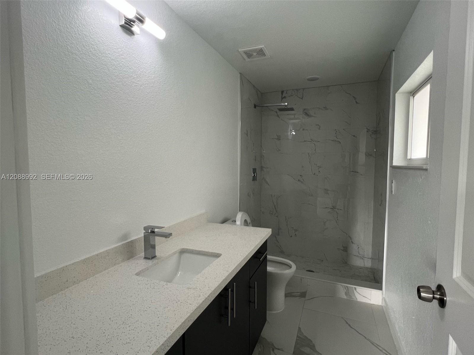 2254 Cody St photo 15
