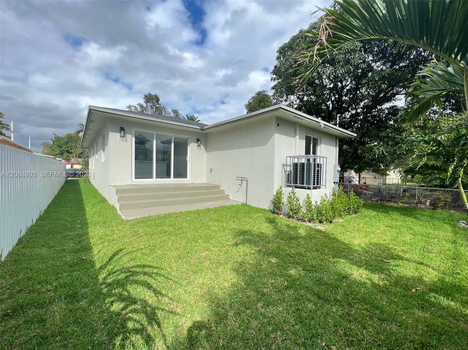 2254 Cody St photo 19