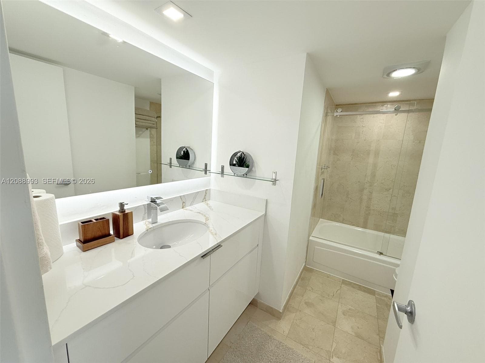 Harbour House · #1210 in Bal Harbour - Photo 17