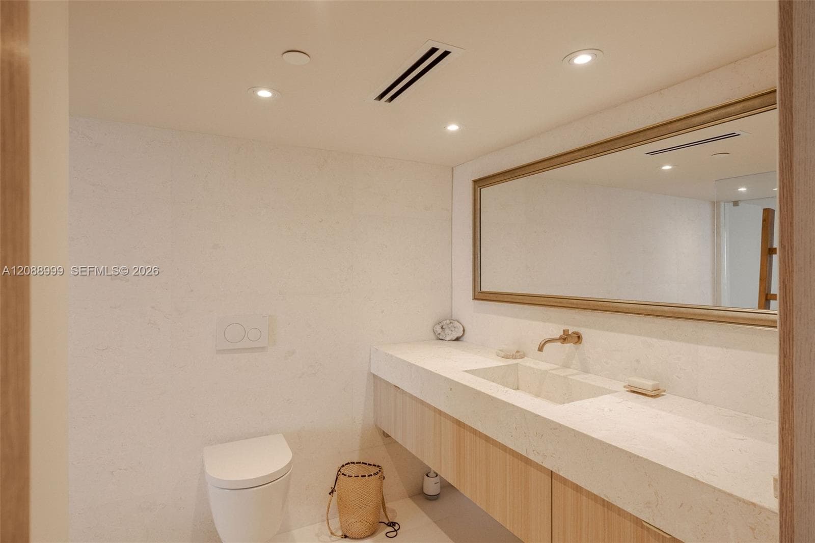 THE STERLING CONDO · #2206 in Miami Beach - Photo 20