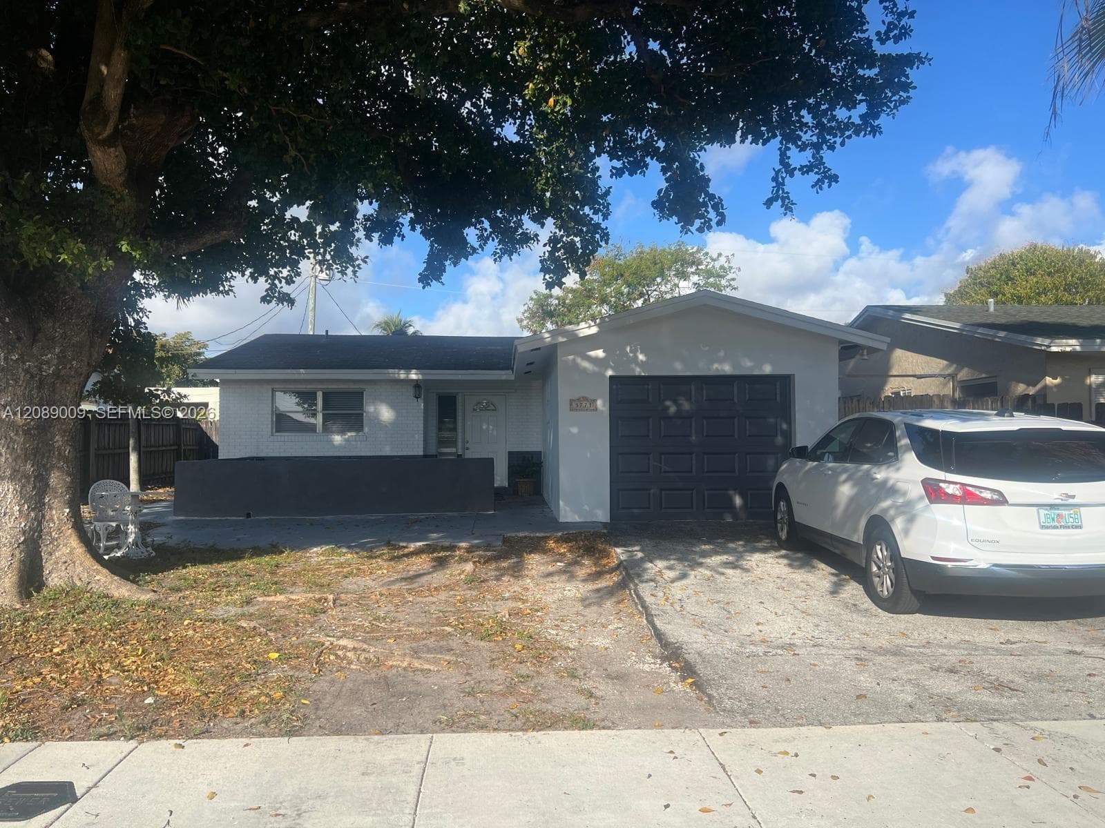 3771 NE 16th Ave photo 1