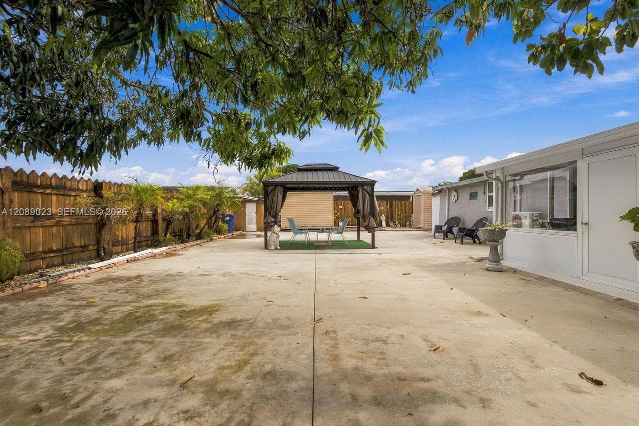 20505 NW 45th Ave photo 43