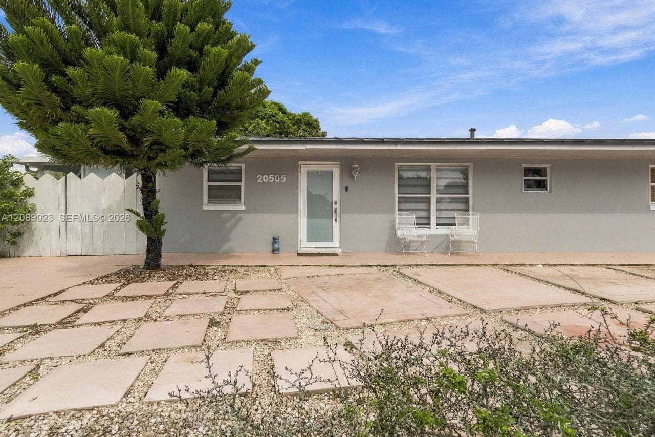 20505 NW 45th Ave photo 1