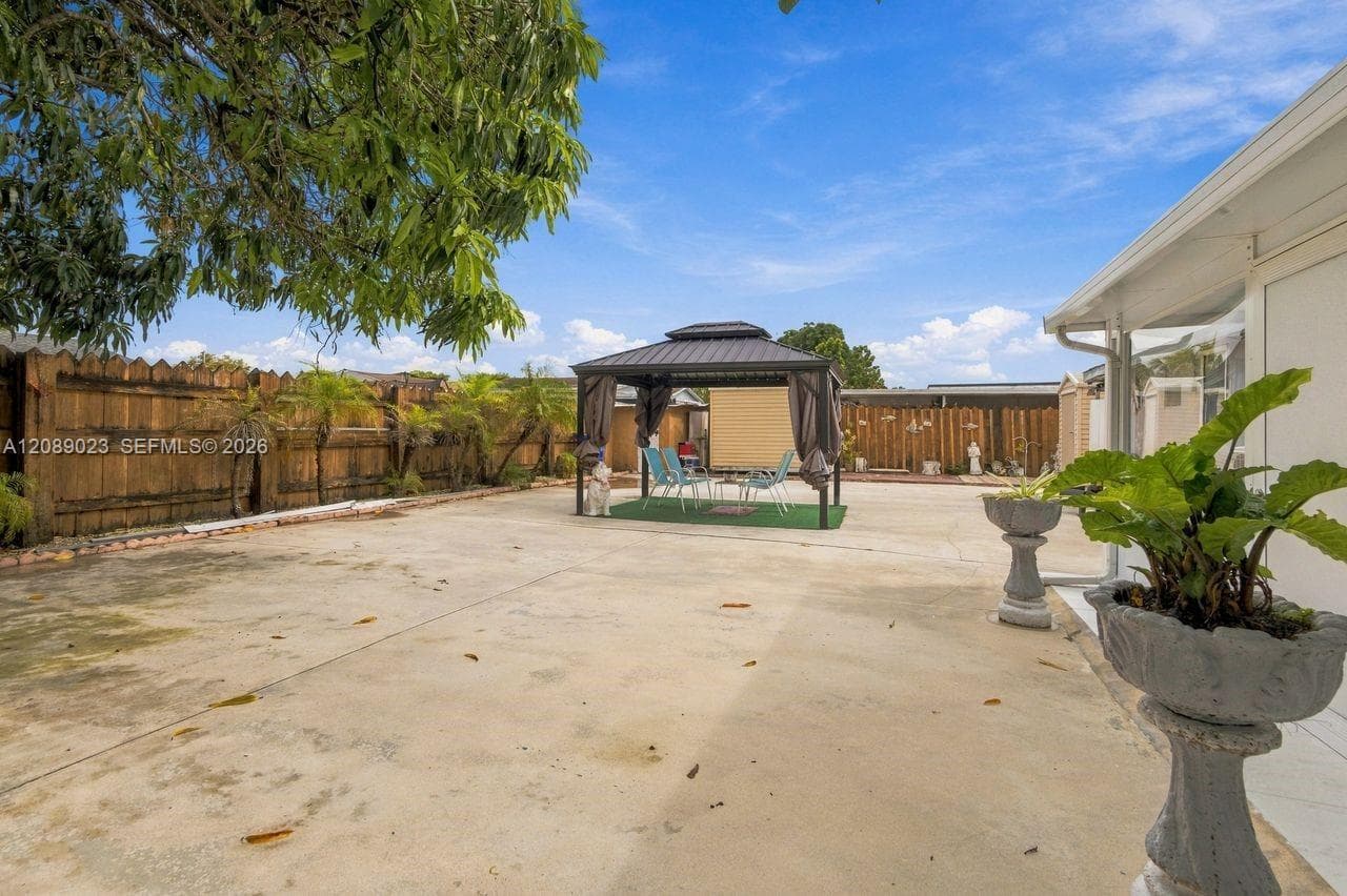 20505 NW 45th Ave photo 54
