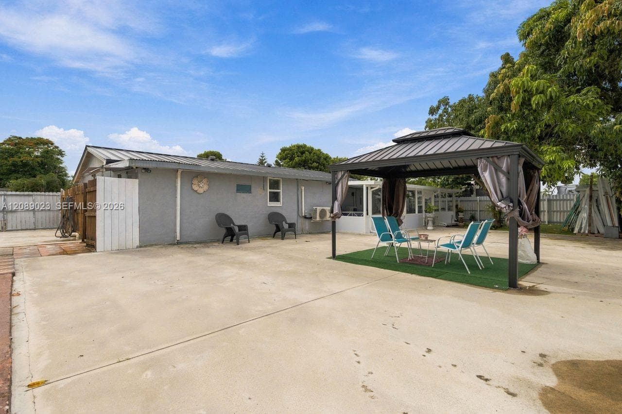 20505 NW 45th Ave photo 44