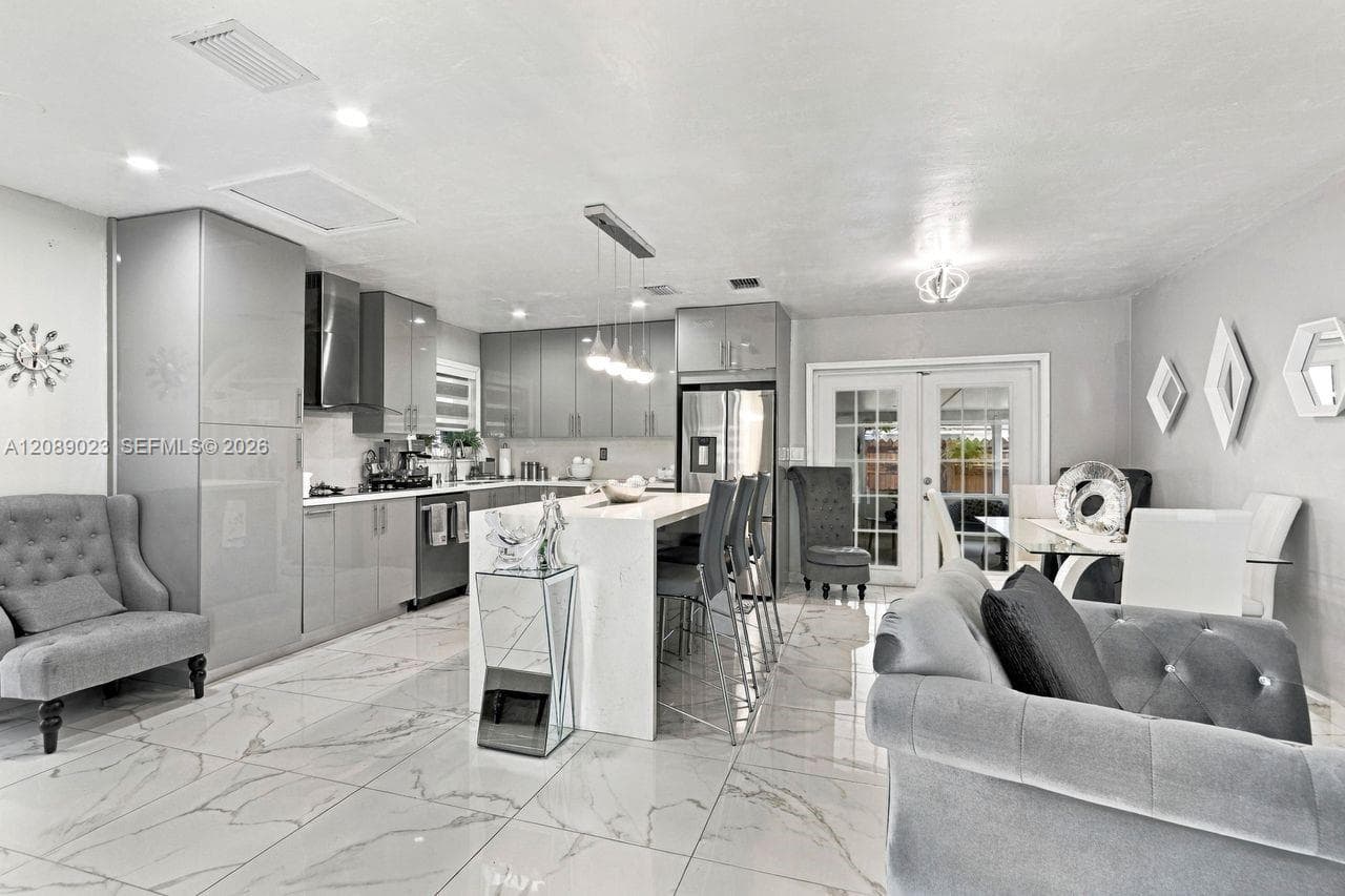 20505 NW 45th Ave photo 8