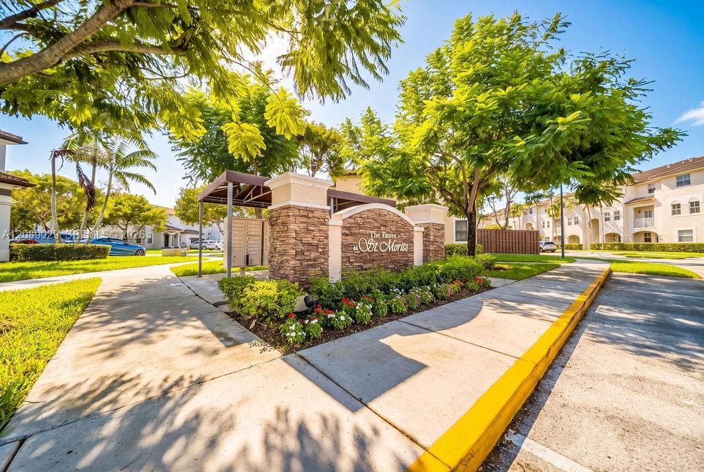 ST MORTIZ · #213 in Doral - Photo 6