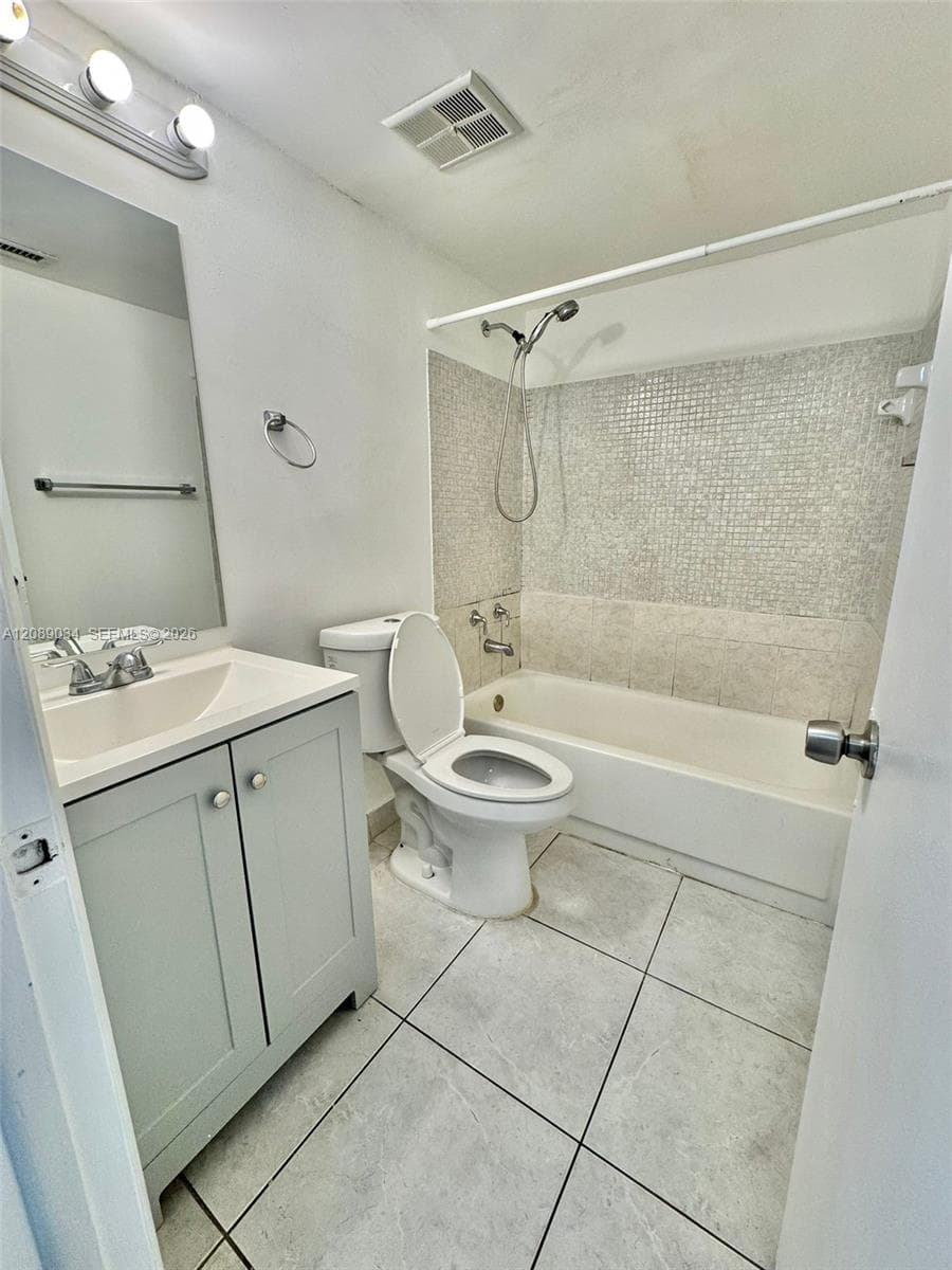 CAPRI GARDENS CONDO · #B205 in North Miami - Photo 9