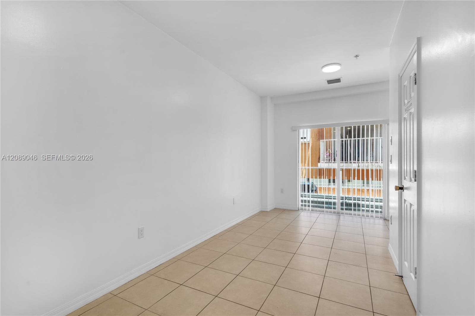 CASTELLO III CONDO · #205 in Miami - Photo 16